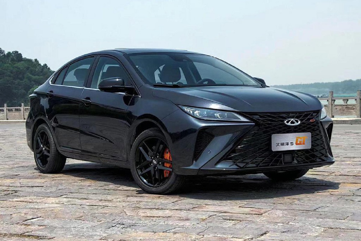 آریزو 5 GT‌ با 197 اسب بخار قدرت رونمایی شد؛ نمایشی لوکس و اسپرت از سدان اقتصادی چری